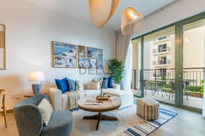 Charming 2BR in La Sirene Building 2, Jumeirah by Deluxe Holiday Homes